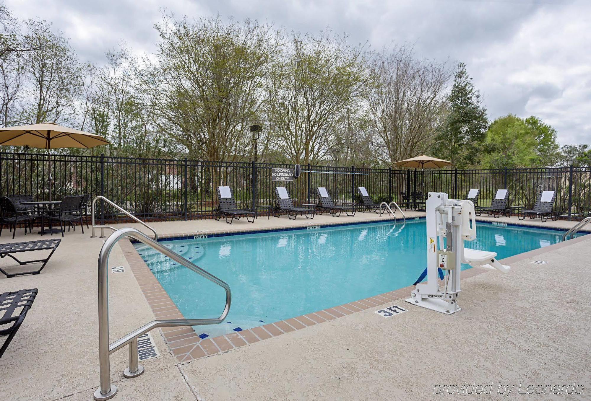 Comfort Suites University Baton Rouge Exterior photo