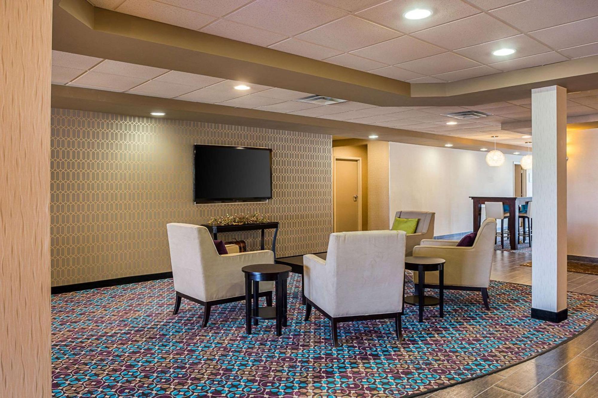 Comfort Suites University Baton Rouge Exterior photo